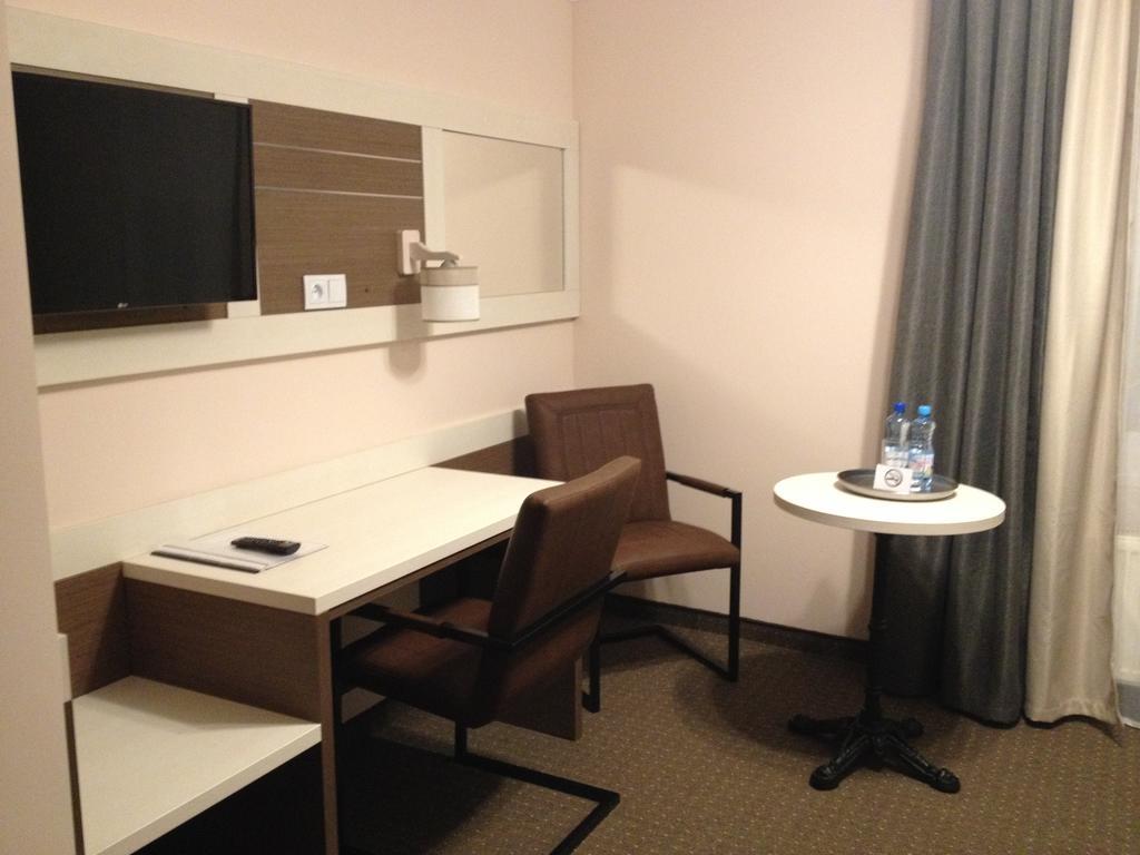 Motelis Bu-Bu Pļaviņas Zewnętrze zdjęcie