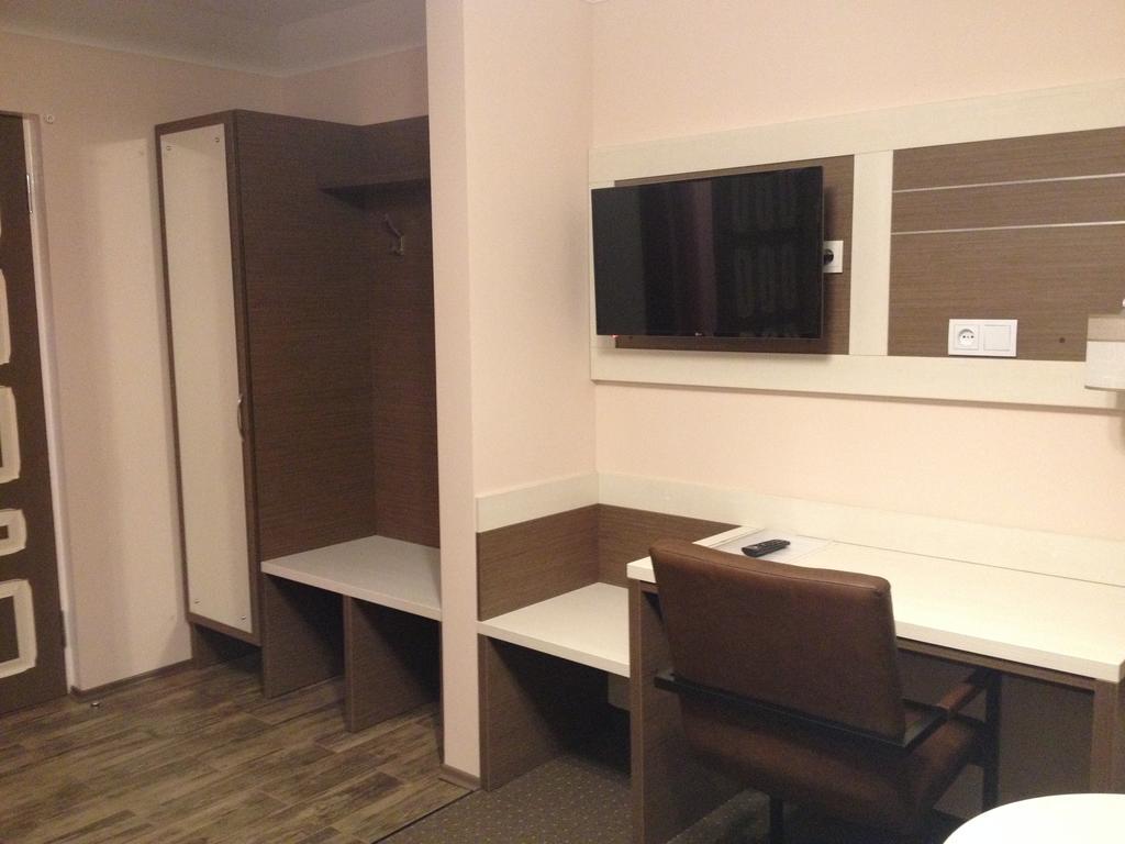 Motelis Bu-Bu Pļaviņas Zewnętrze zdjęcie