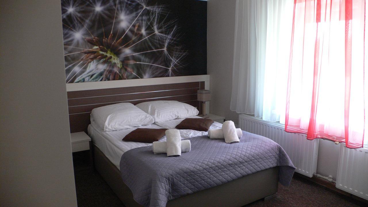Motelis Bu-Bu Pļaviņas Zewnętrze zdjęcie