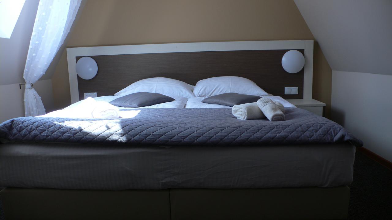 Motelis Bu-Bu Pļaviņas Zewnętrze zdjęcie